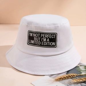 Q2 Bucket Hat
